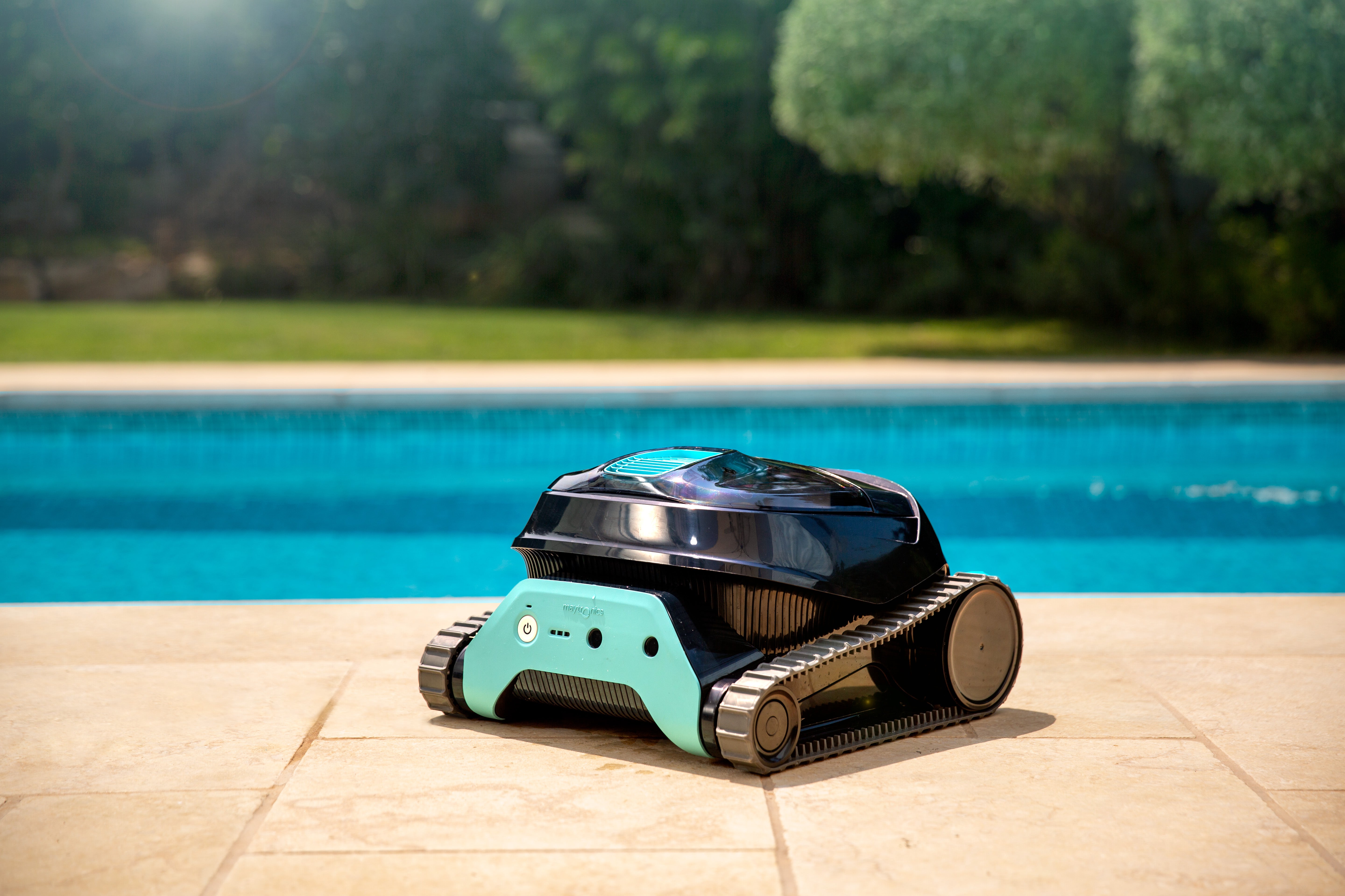 Robot Dolphin Liberty 300 Barrefondo Piscina